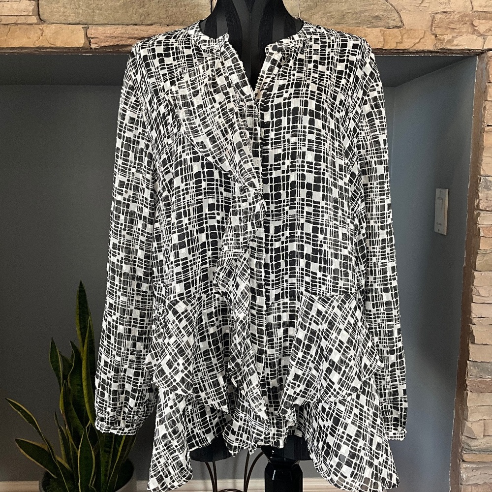 Chico’s Sheer Metallic Ruffle Button Up Blouse Party Holiday Black White Size 3